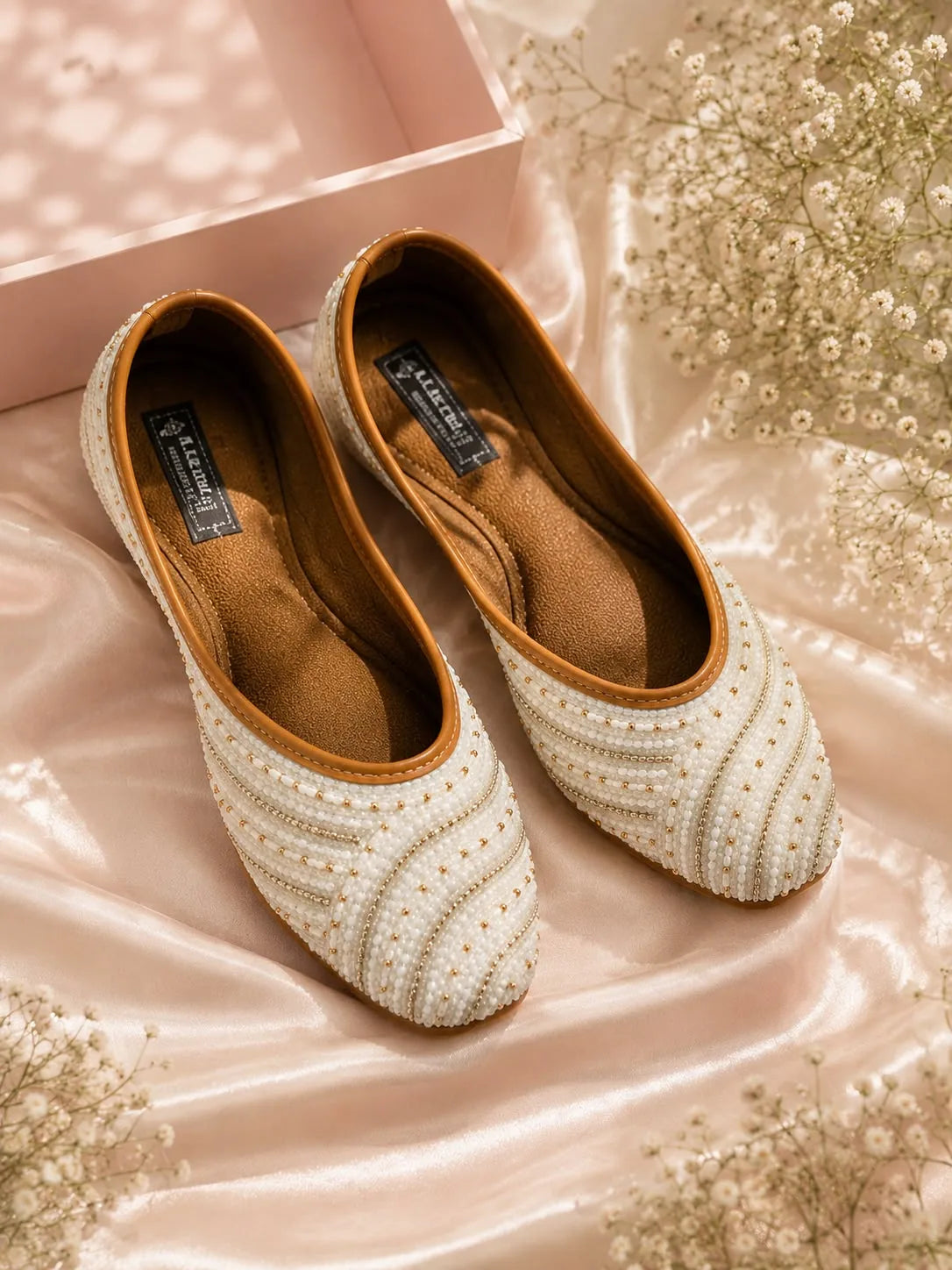 Pearl Cascade Jutti
