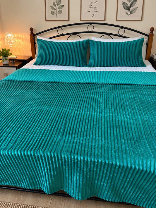 Light Green Ribbed Plush Blanket