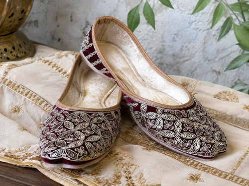 The Chits Maroon Zari Embroidered Traditional Women's Jutti